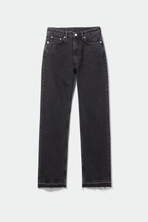 Voyage High Straight Jeans - Black - recommended by Andrea Badendyck